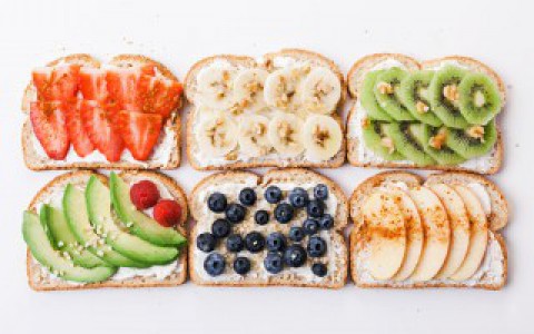5 gợi ý bữa sáng giảm cân với bánh mì ngũ cốc